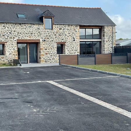 Villa Magnifique Corps De Ferme Renove Avec Jacuzzi Hillion Exterior foto