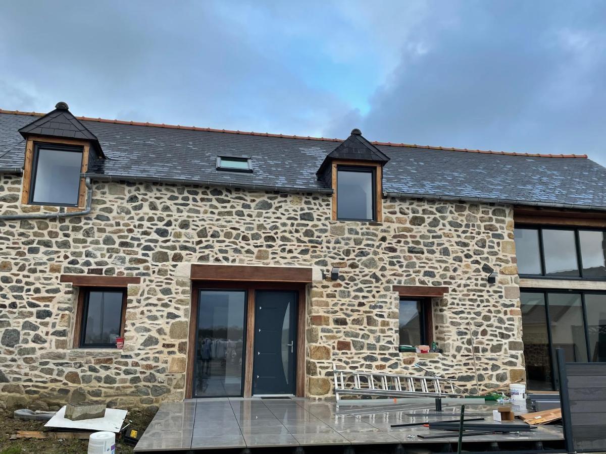 Villa Magnifique Corps De Ferme Renove Avec Jacuzzi Hillion Exterior foto